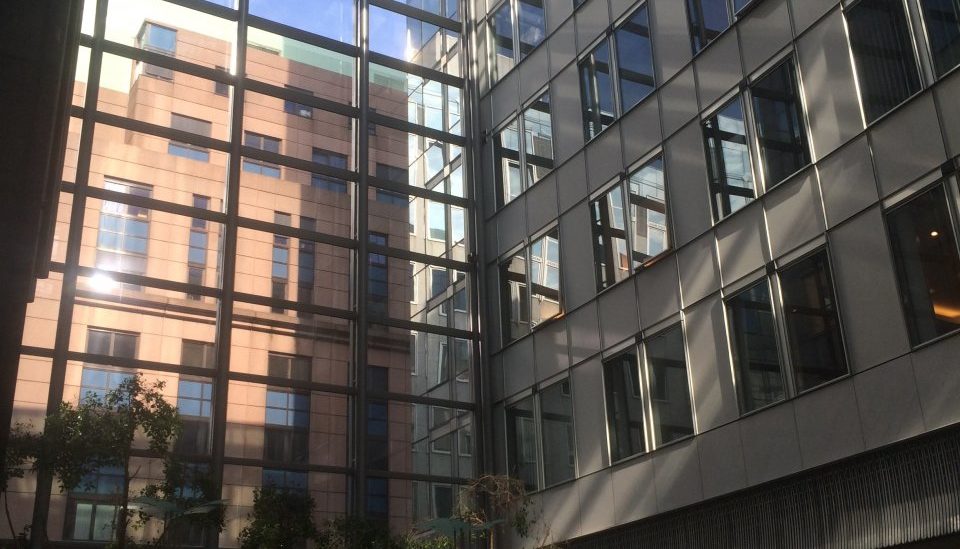 Brüssel: Europaparlament mit Blick zum Ausschuss der Regionen
